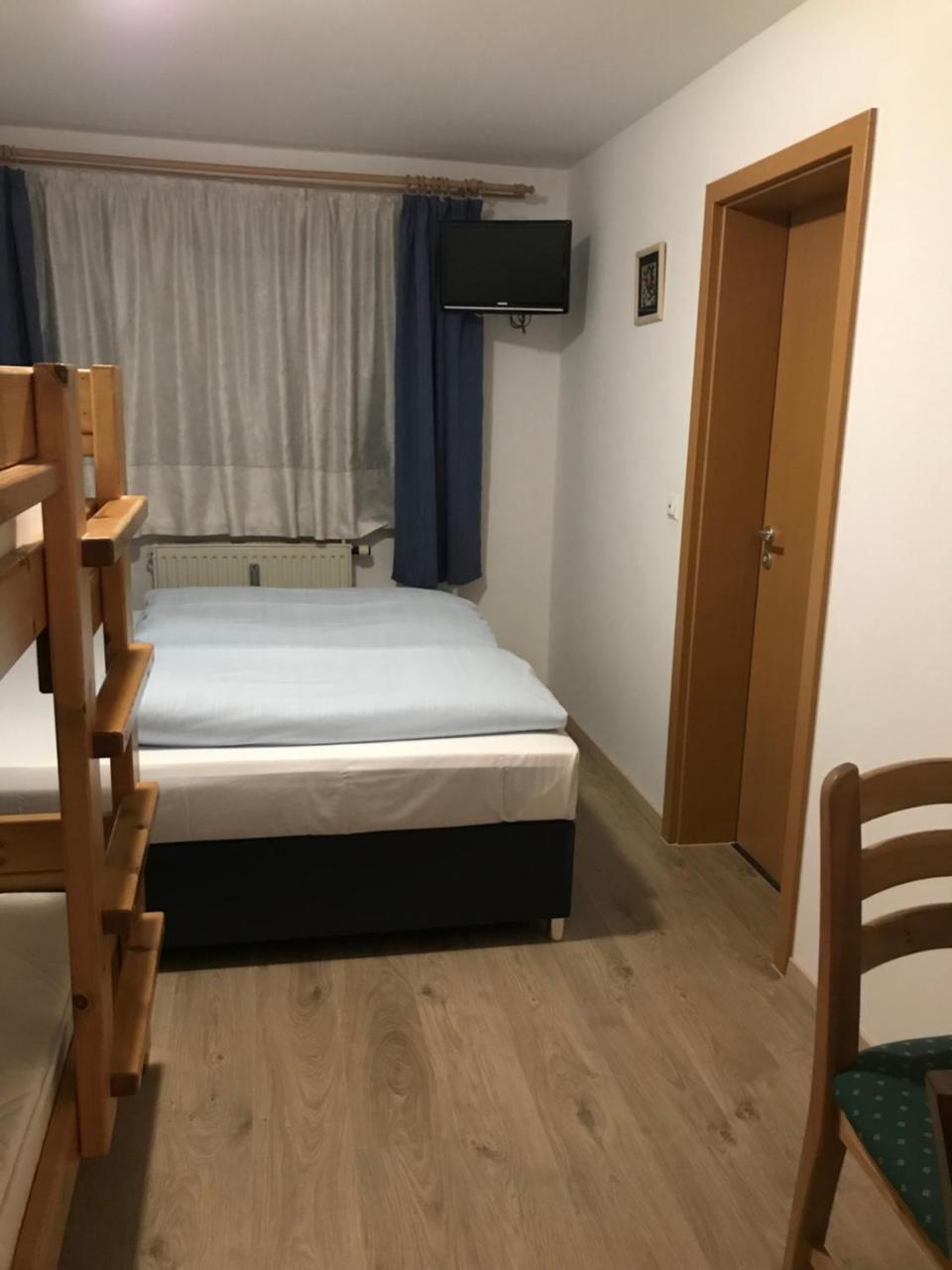 Hotel Guntia Boardinghouse Günzburg Kültér fotó