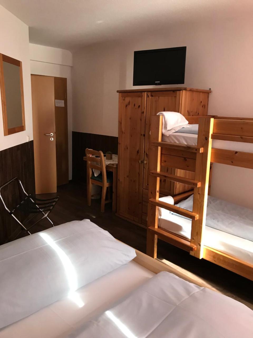 Hotel Guntia Boardinghouse Günzburg Kültér fotó
