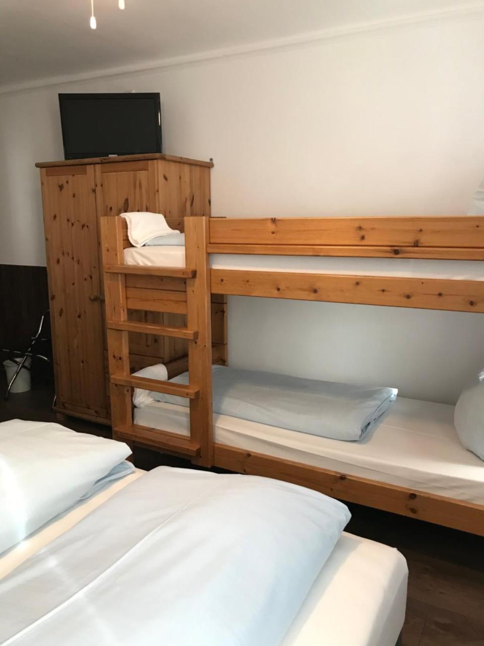 Hotel Guntia Boardinghouse Günzburg Kültér fotó
