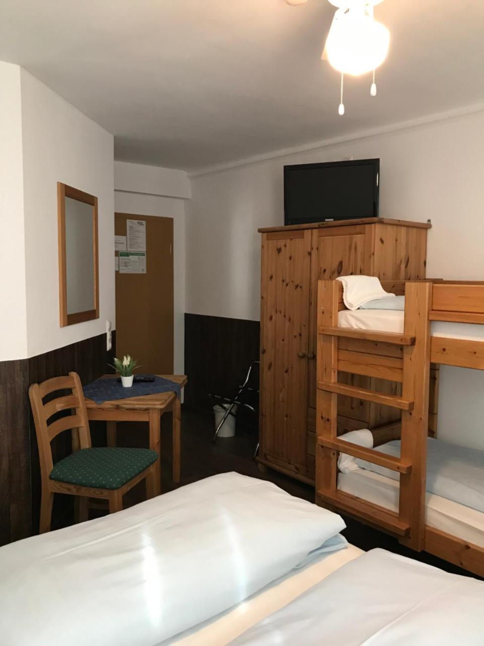Hotel Guntia Boardinghouse Günzburg Kültér fotó