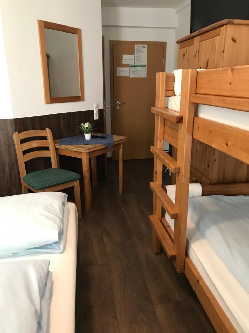 Hotel Guntia Boardinghouse Günzburg Kültér fotó