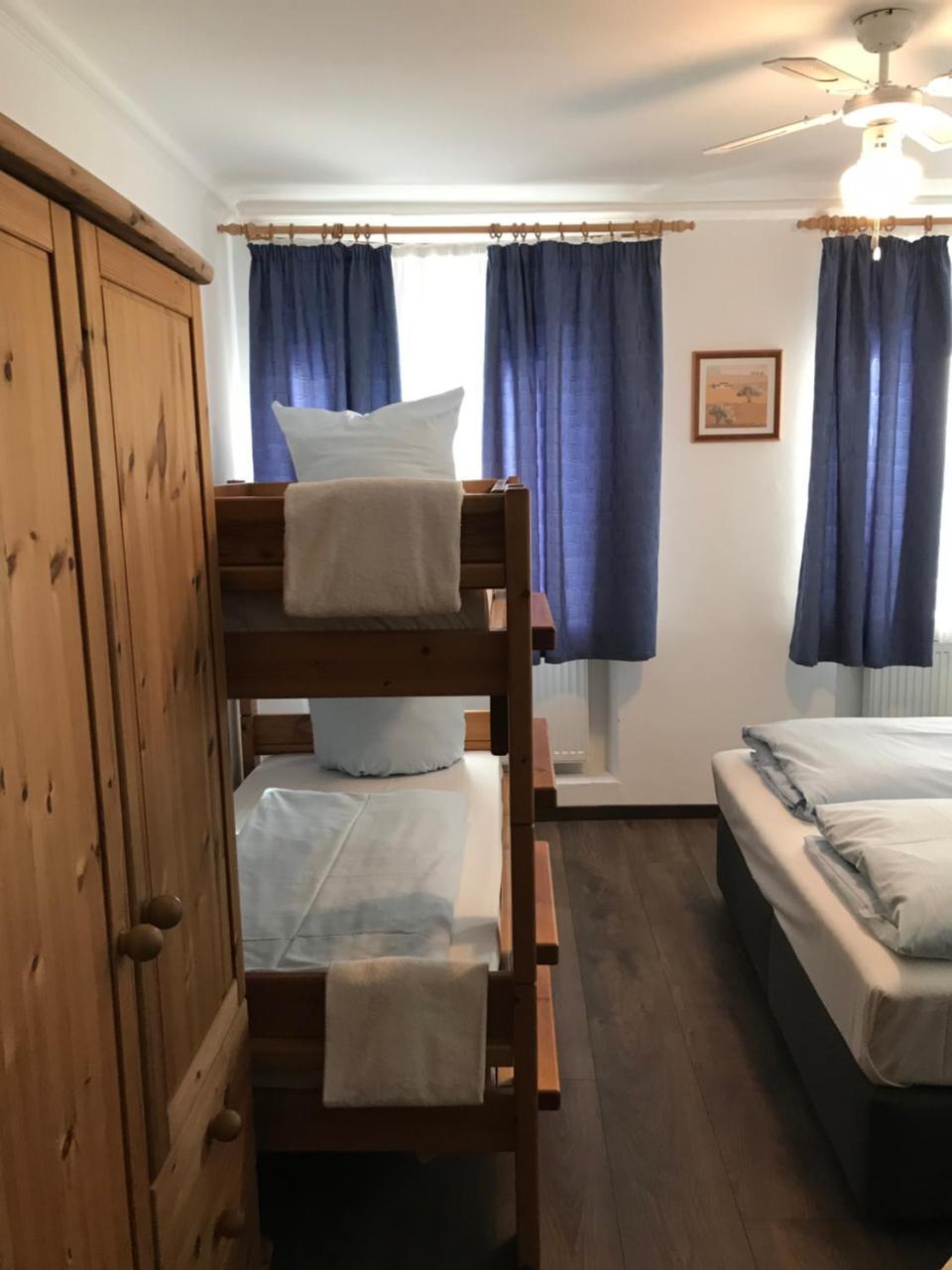 Hotel Guntia Boardinghouse Günzburg Kültér fotó