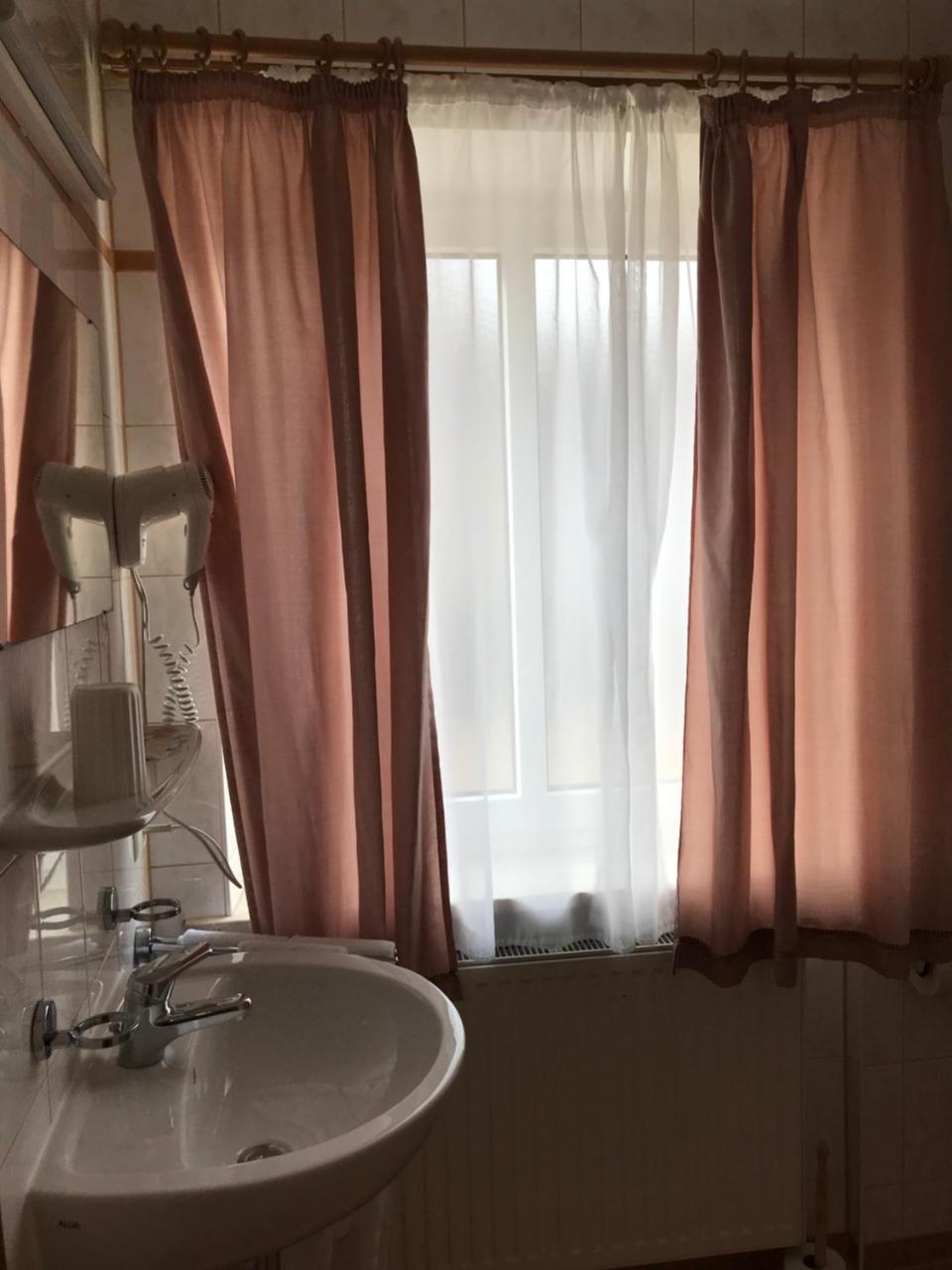 Hotel Guntia Boardinghouse Günzburg Kültér fotó