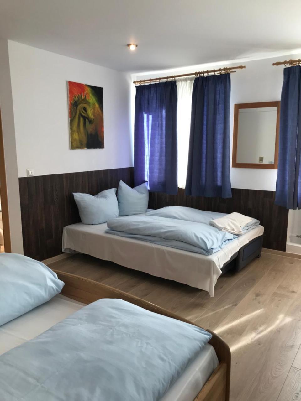 Hotel Guntia Boardinghouse Günzburg Kültér fotó